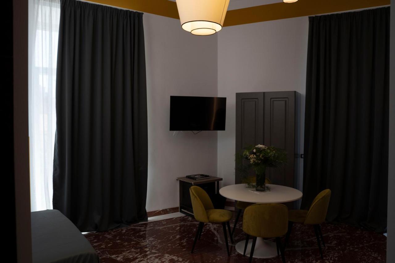 Rettifilo 311 Hotel Napels Buitenkant foto