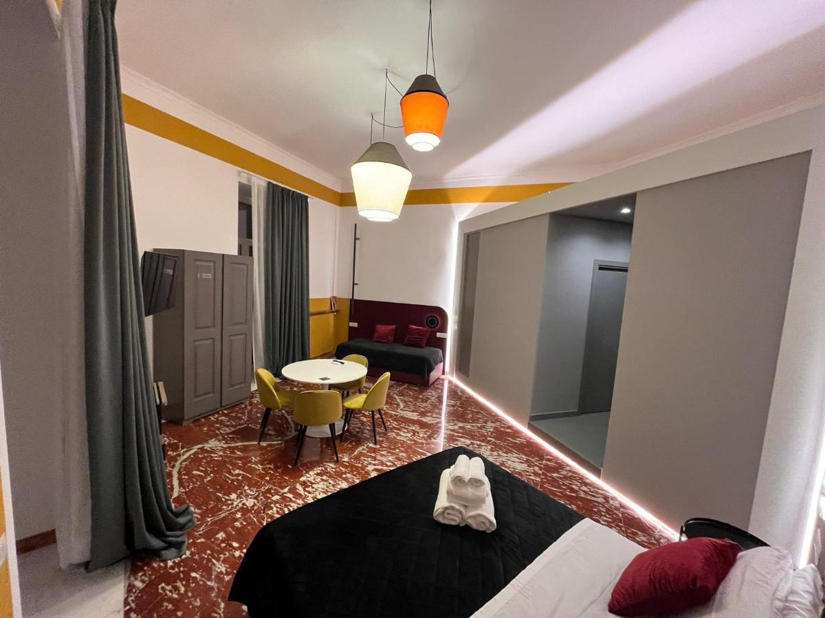 Rettifilo 311 Hotel Napels Buitenkant foto