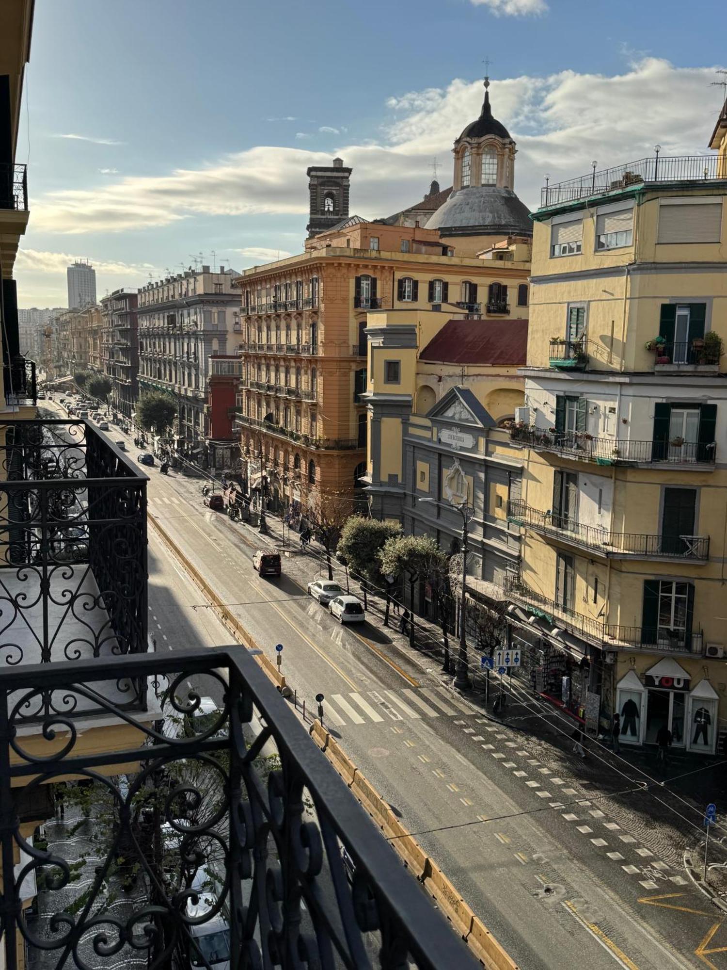 Rettifilo 311 Hotel Napels Buitenkant foto