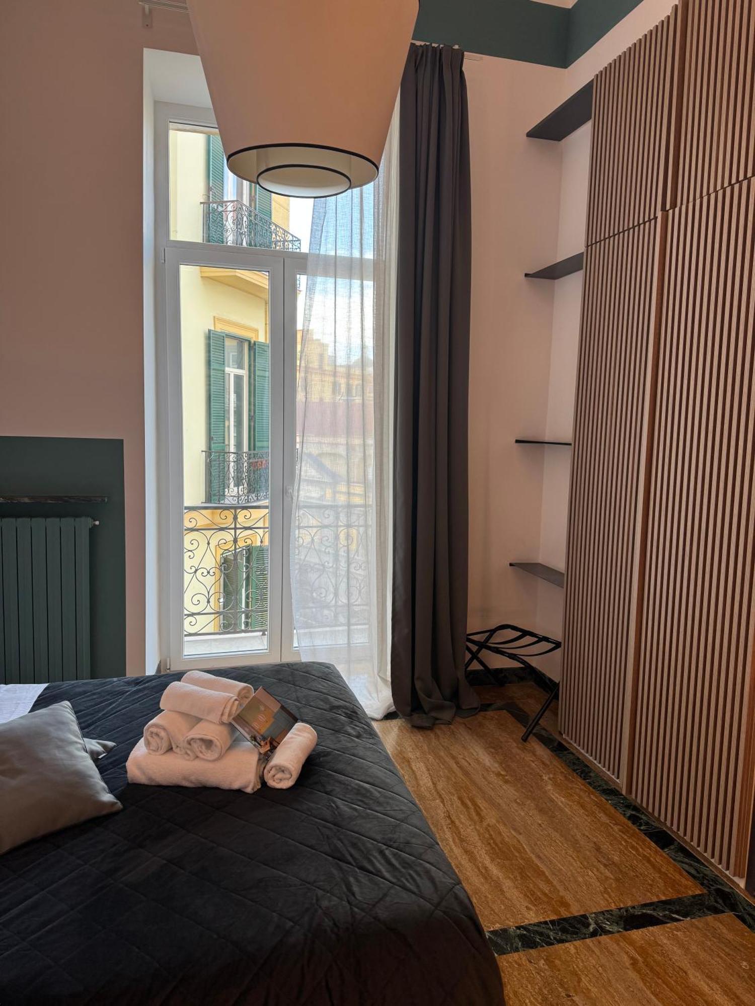 Rettifilo 311 Hotel Napels Buitenkant foto