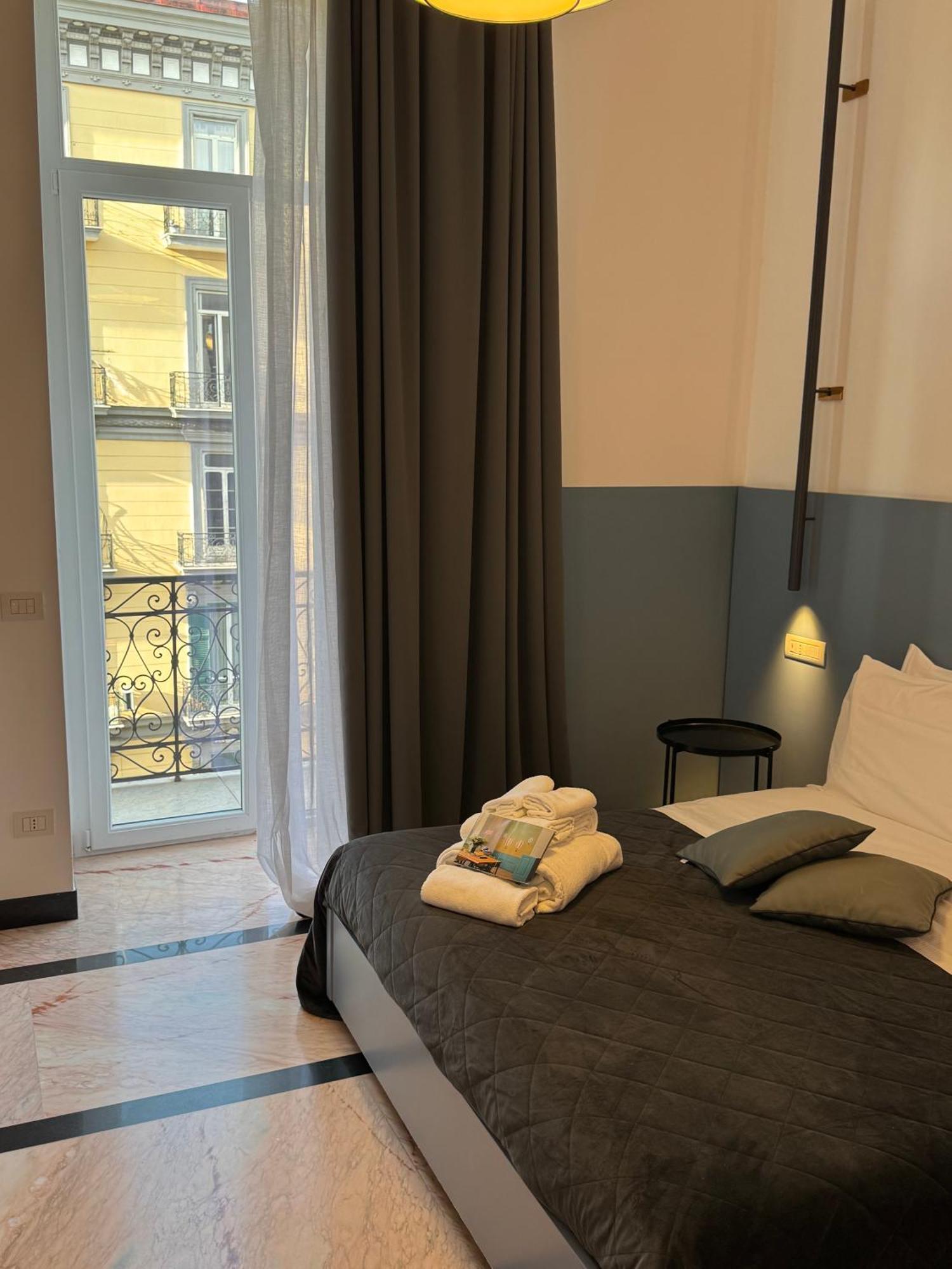 Rettifilo 311 Hotel Napels Buitenkant foto