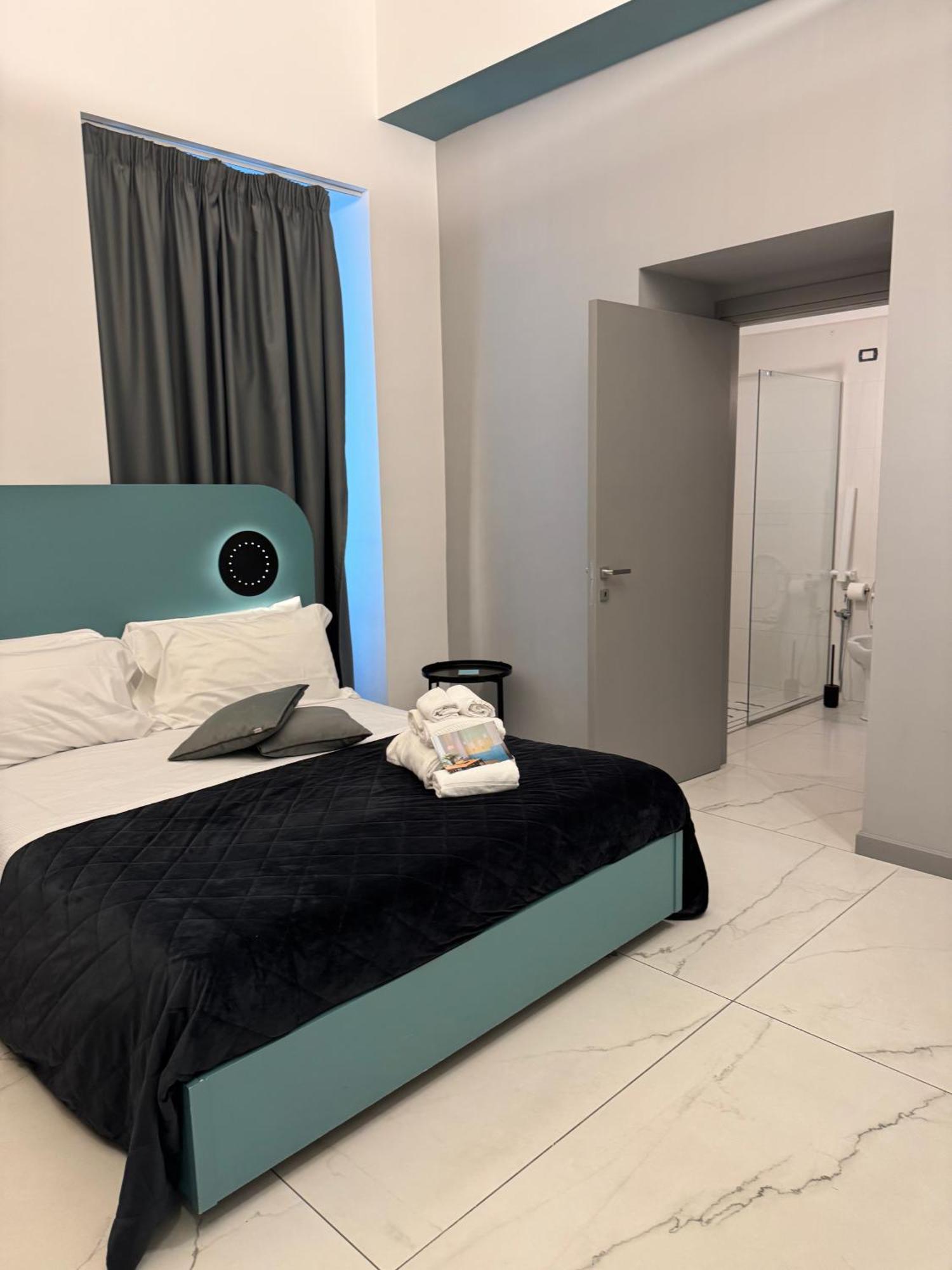 Rettifilo 311 Hotel Napels Buitenkant foto