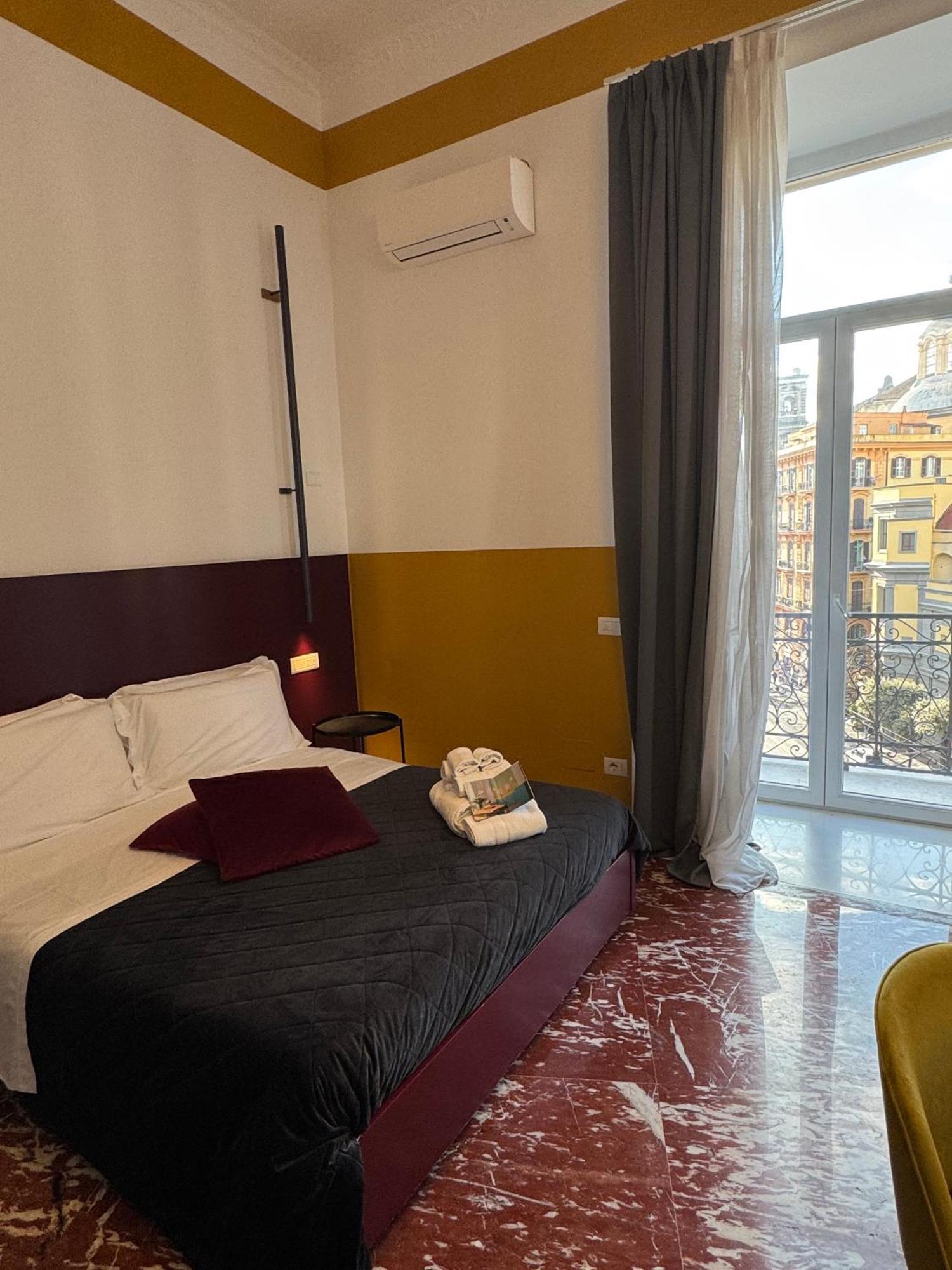 Rettifilo 311 Hotel Napels Buitenkant foto