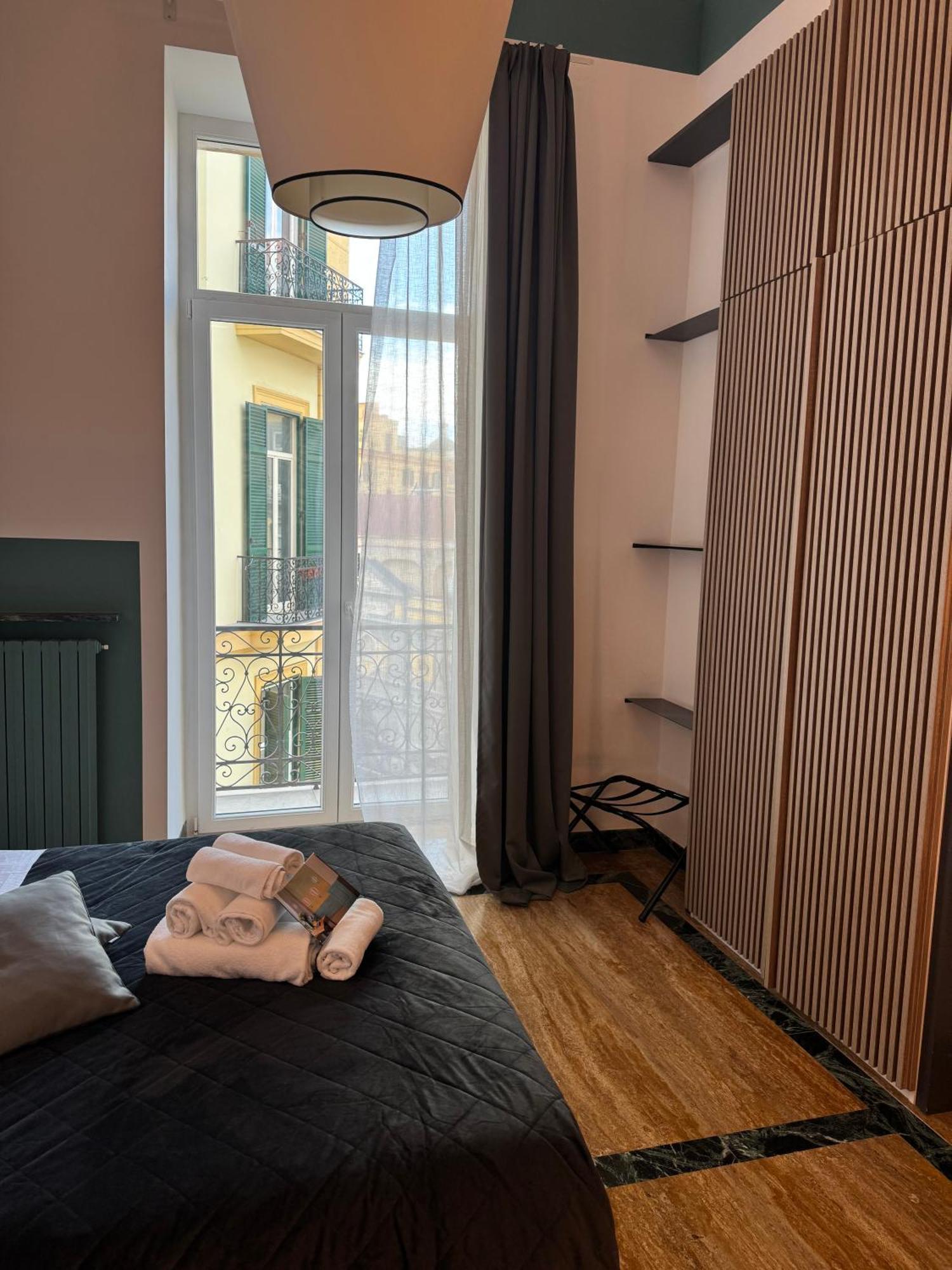 Rettifilo 311 Hotel Napels Buitenkant foto